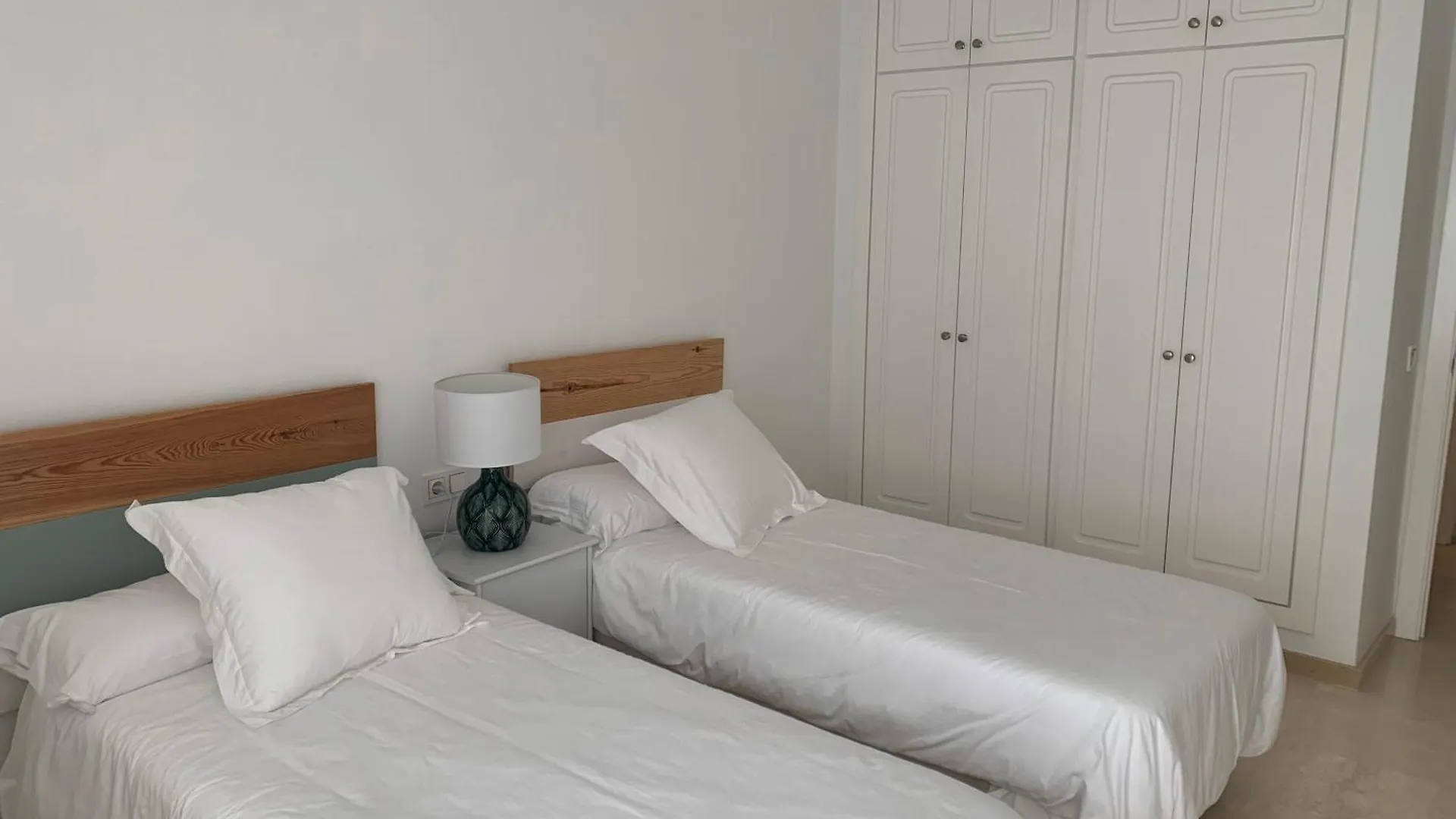 Tu Casa En Primera Linea De Playa De Marbella 0*,  Spanien
